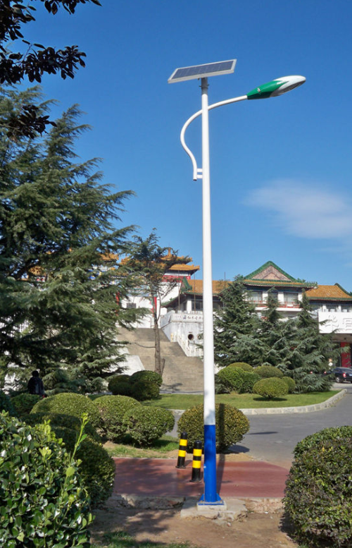 道路太陽能路燈你知道怎么選擇瓦數(shù)嗎？