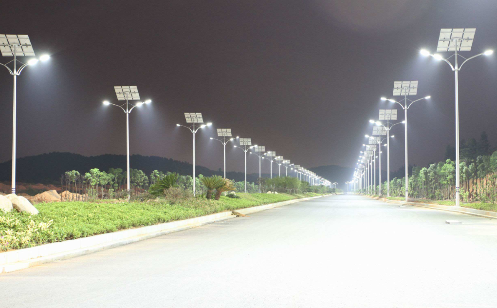 道路太陽能路燈你知道怎么選擇瓦數(shù)嗎？